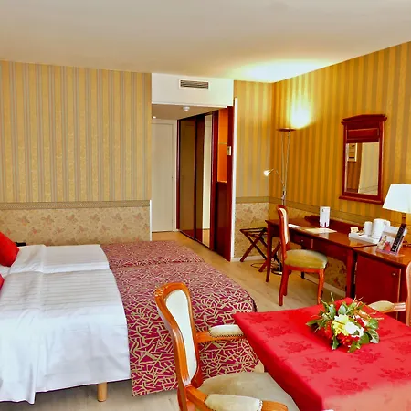 Hotel Golden Tulip De' Medici Bruggy