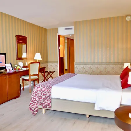 Golden Tulip De' Medici Hotel
